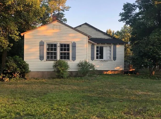 Private Cottage In Rural Clemmons
